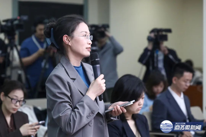 例行发布会5.jpg